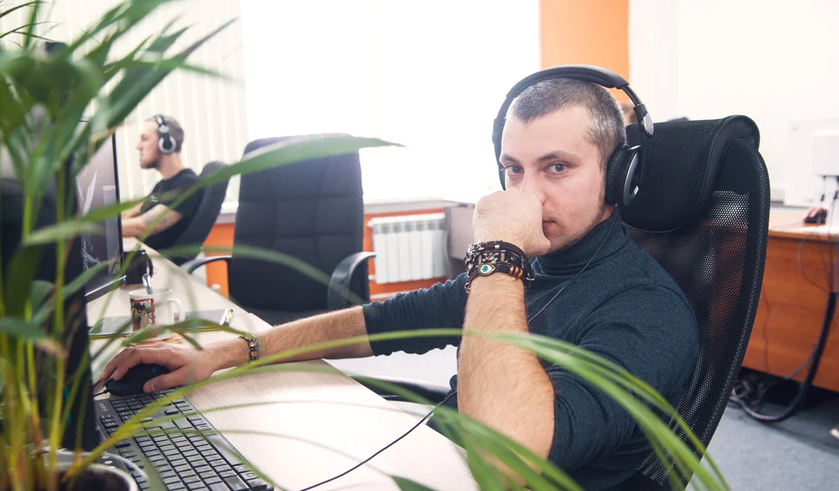 3D моделлер Sunstrike Studios за изучением референсов